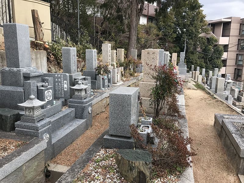 明王院墓地