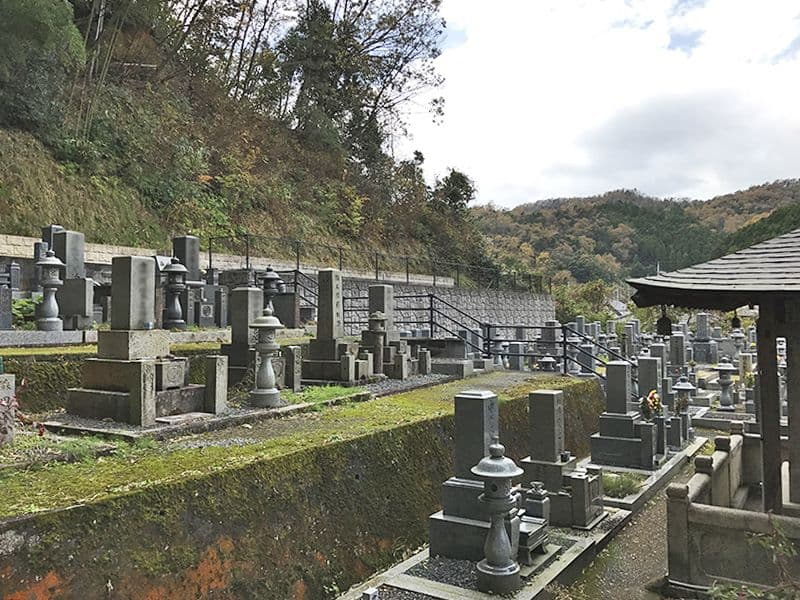 真宗寺墓地