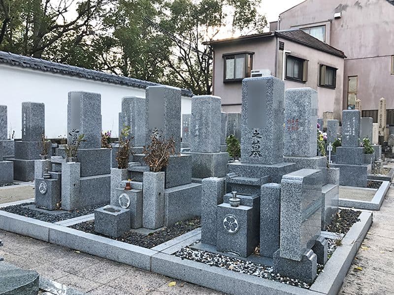 中勝寺墓地