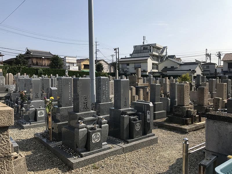 長寿院墓地
