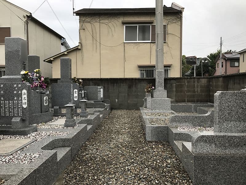 日輪寺南墓地