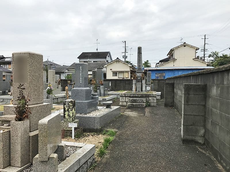 日輪寺南墓地