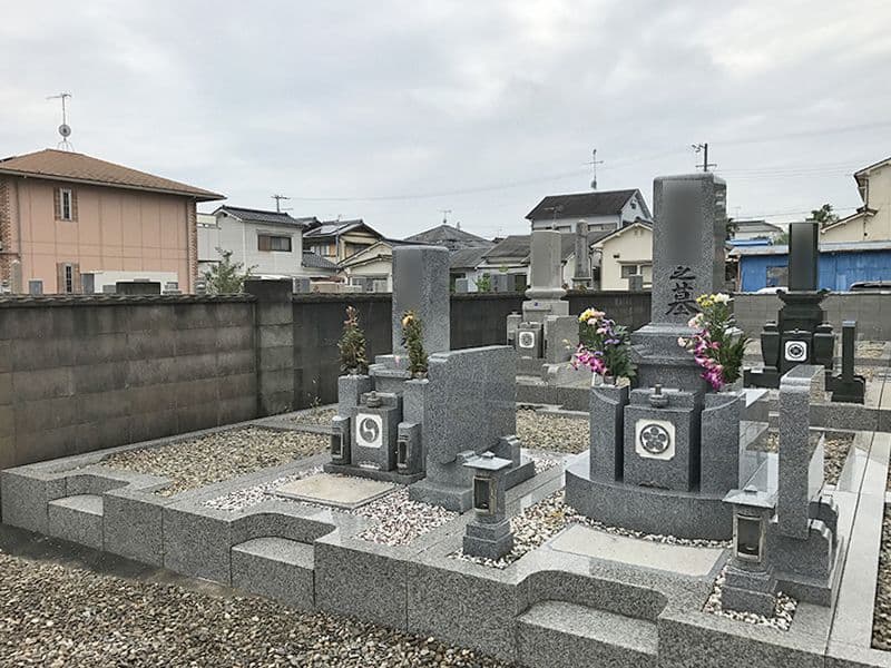 日輪寺南墓地