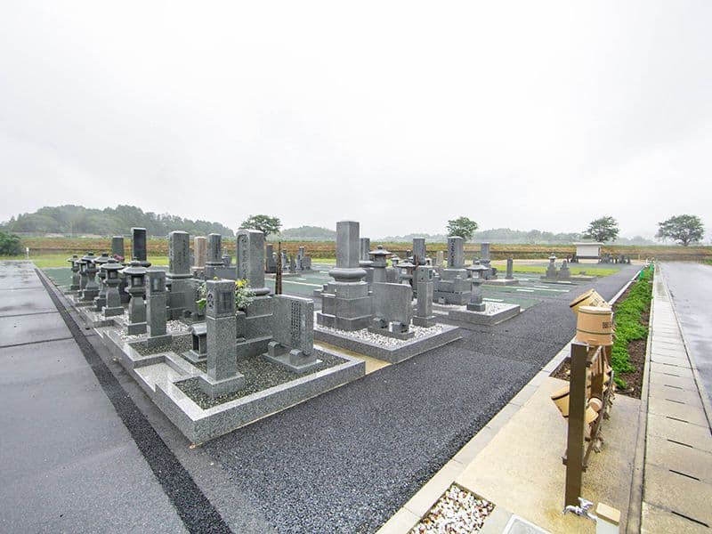 安来墓園