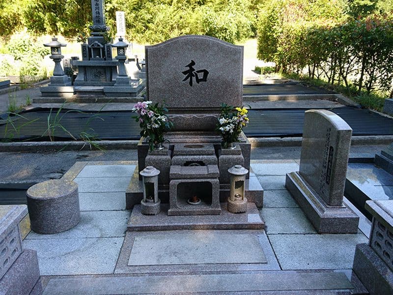 江津市営 弓場墓地公園