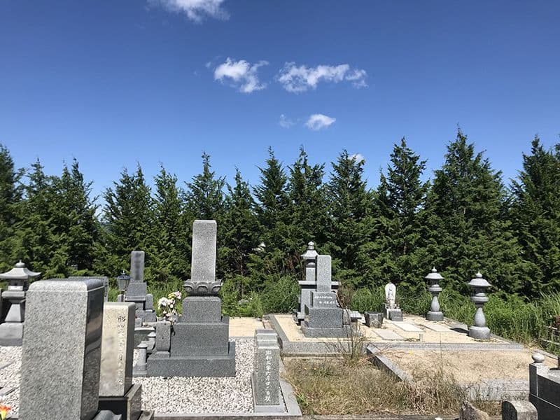 三次市十日市墓地