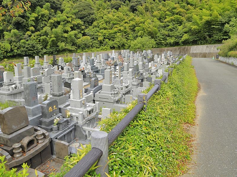 福岡市立 三日月山霊園