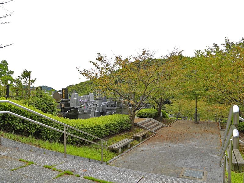 福岡市立 三日月山霊園