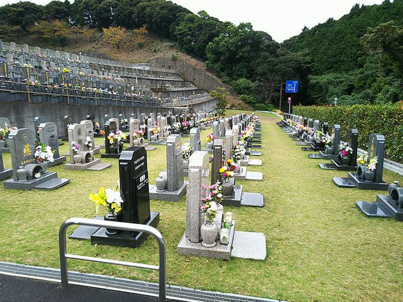 佐世保・中央 聖雅霊園