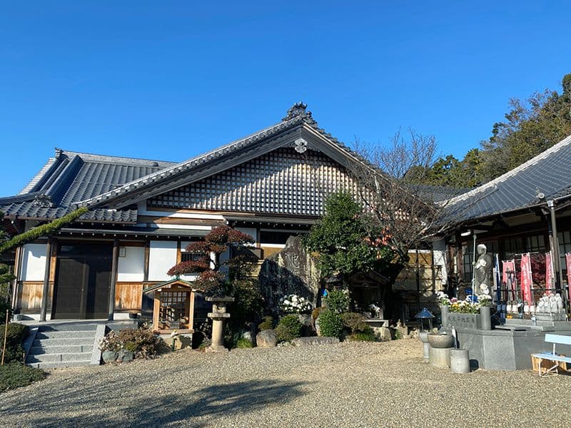 小松寺北霊苑（永代供養墓)