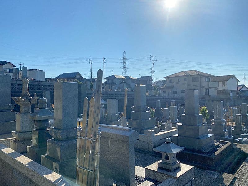 小松寺北霊苑（永代供養墓)