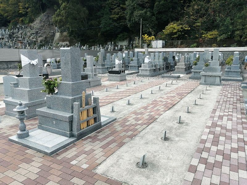 伊賀霊園