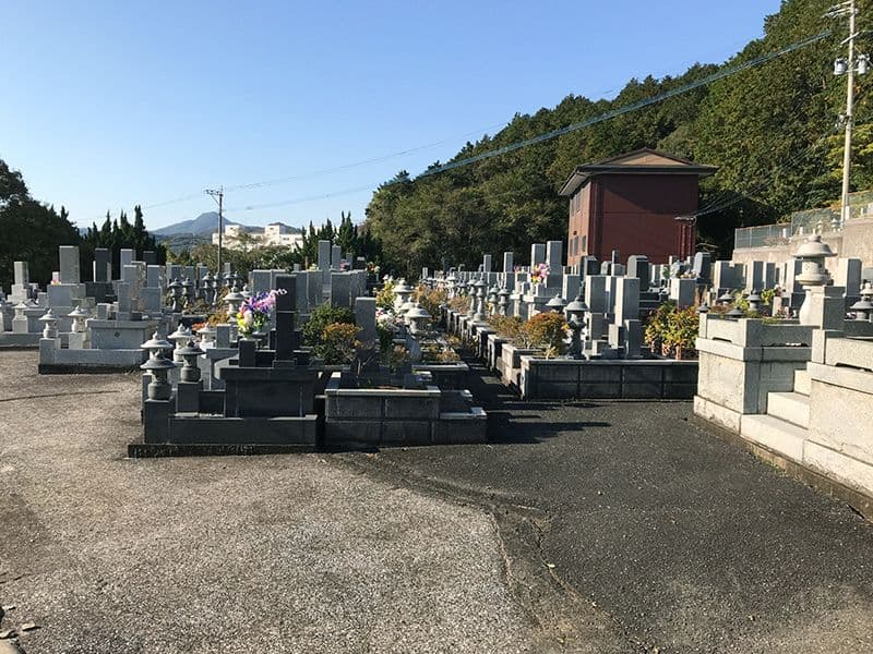 東部墓地公園