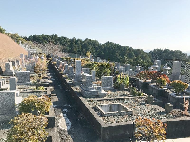東部墓地公園