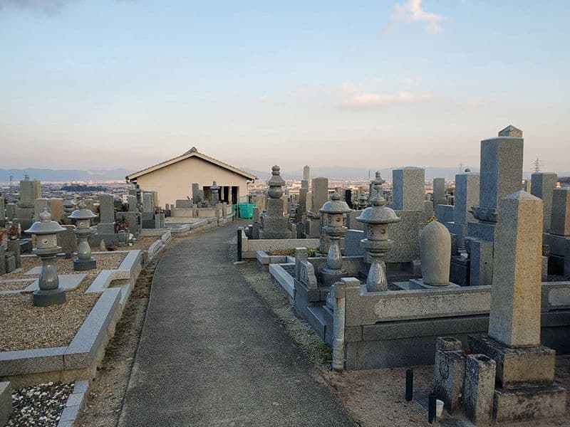 中ノ山墓地