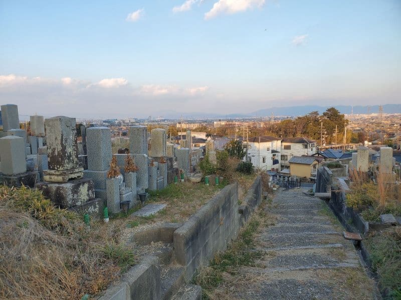中ノ山墓地