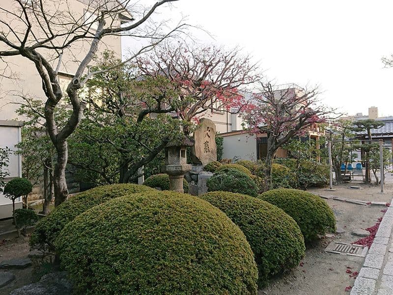 善想寺墓地