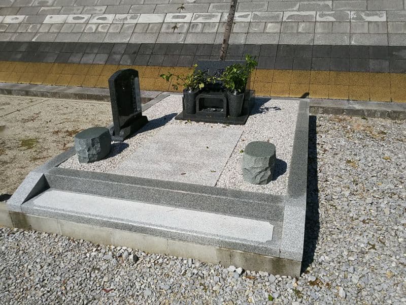 新見市公園墓地