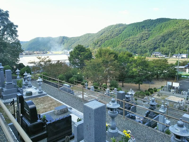 美作市営 むつみの丘霊園