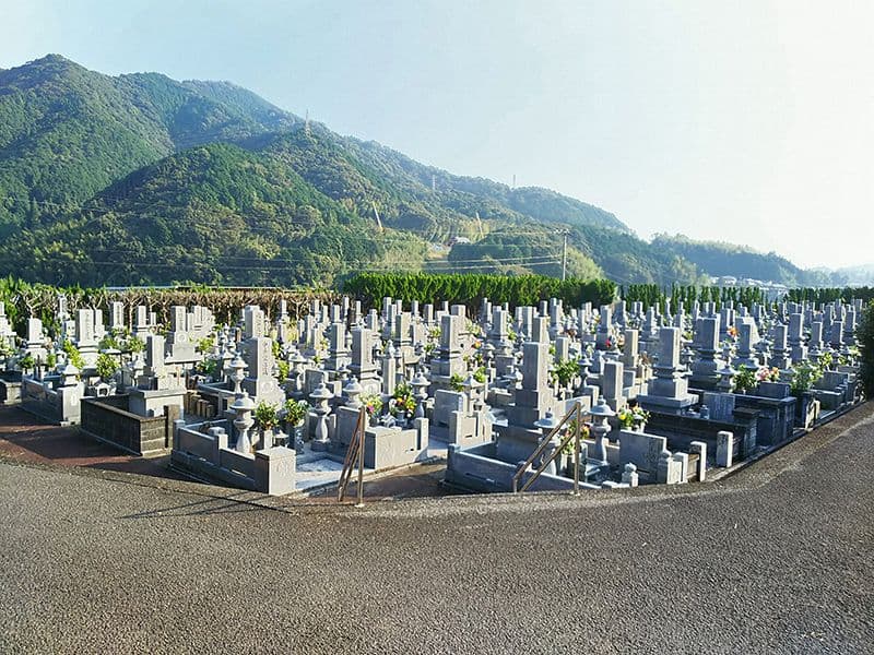 宿毛市立墓地公園
