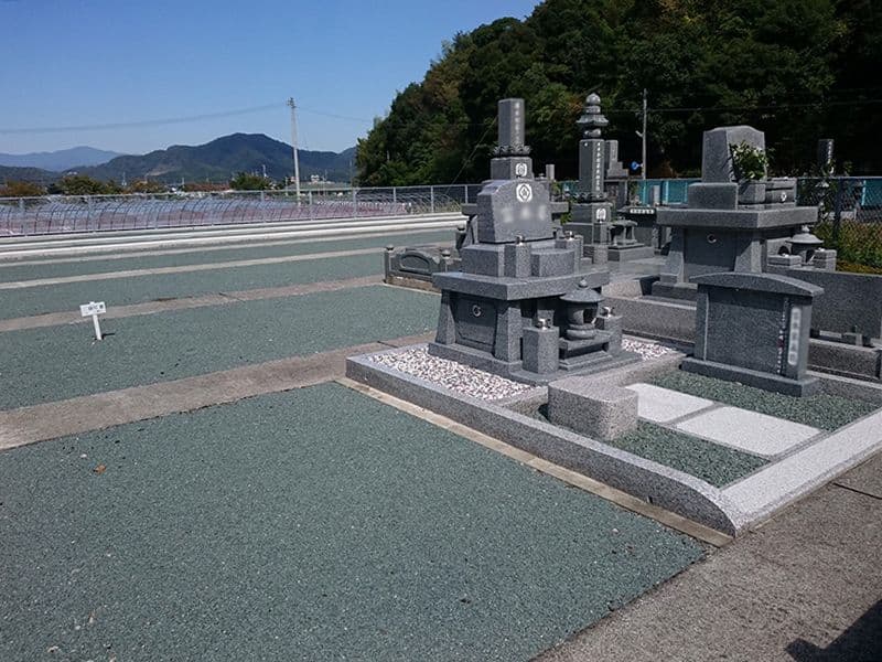 聖域公園墓地