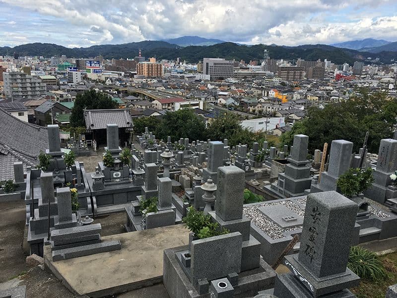 宝塔寺墓苑