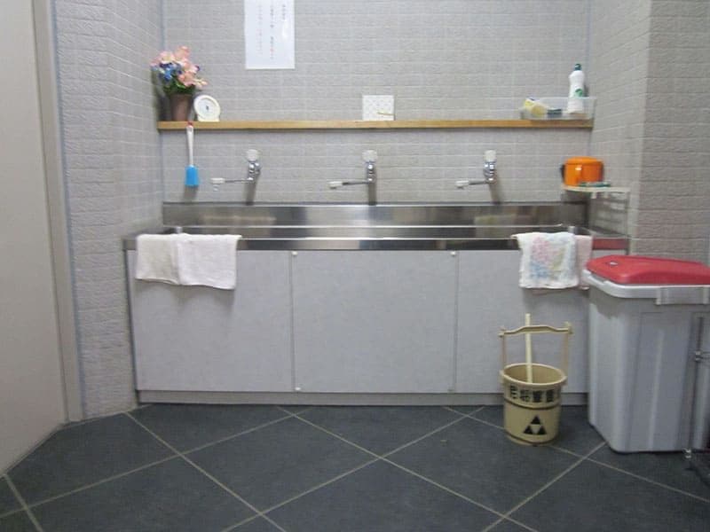 尼将軍　南の丘霊堂の水場