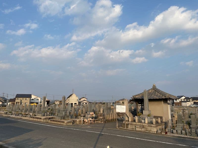 西田墓地