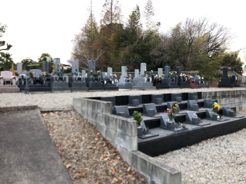 八幡あやめ墓苑（永代供養墓）
