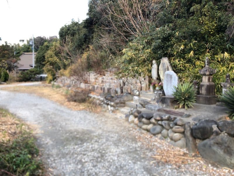 八幡あやめ墓苑（永代供養墓）