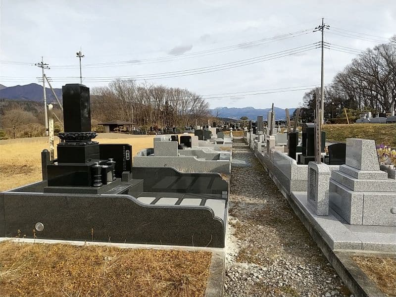 あづま共同霊園