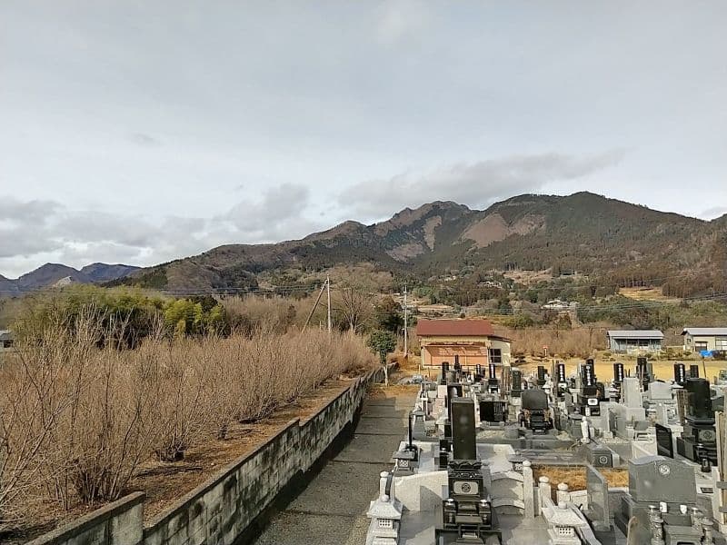 あづま共同霊園