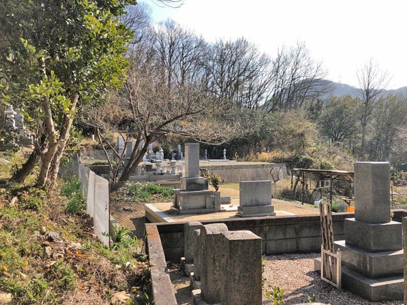 玉野市営 槌ケ原論田野山下墓地