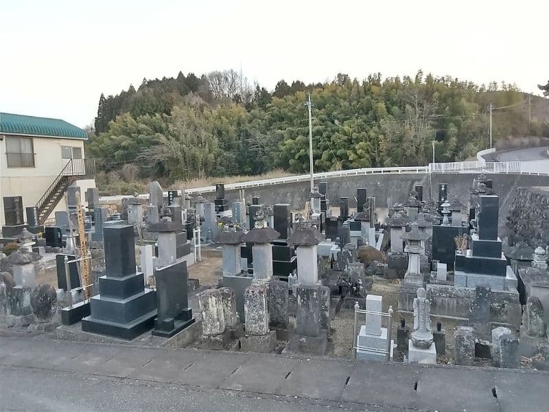 高梨子墓地