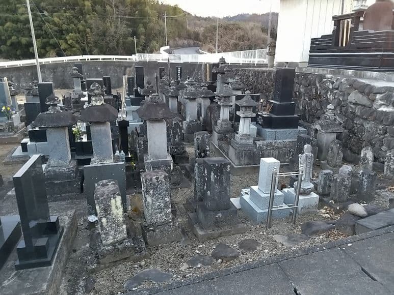 高梨子墓地