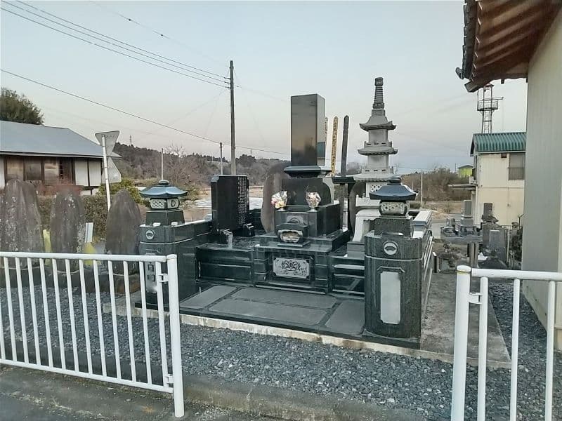 高梨子墓地
