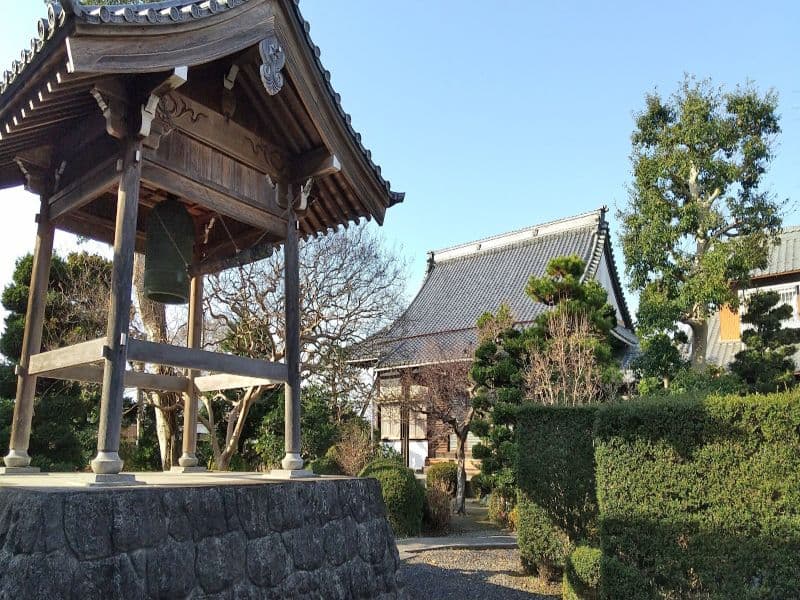 悟春院霊苑