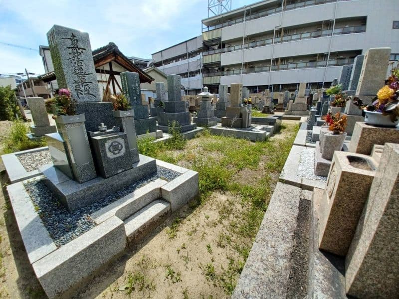 平池共同墓地