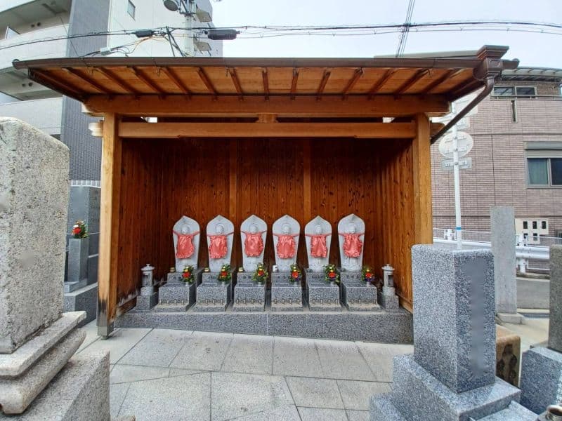 放出墓地