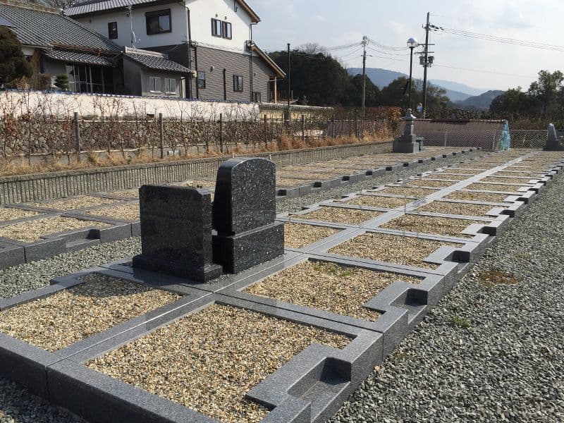 天理の郷霊園 念佛寺境内墓地