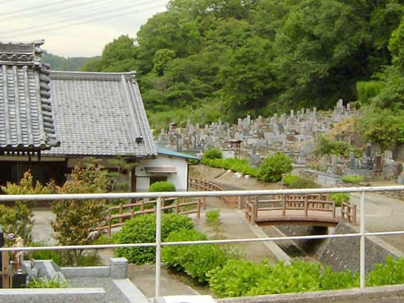 大泉寺墓苑