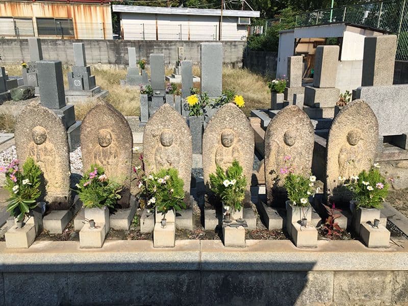 勝部墓地