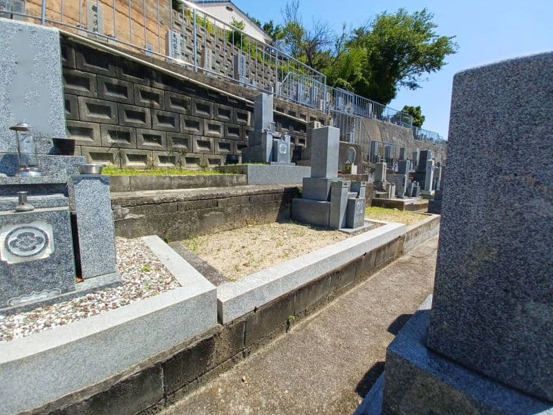 西法寺墓地