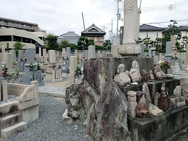 坪井墓地