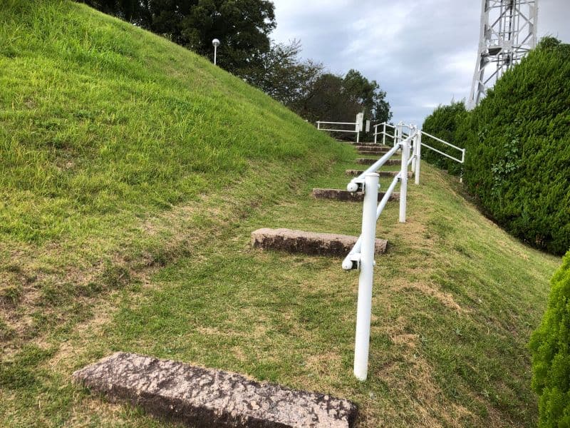 独鈷山霊園