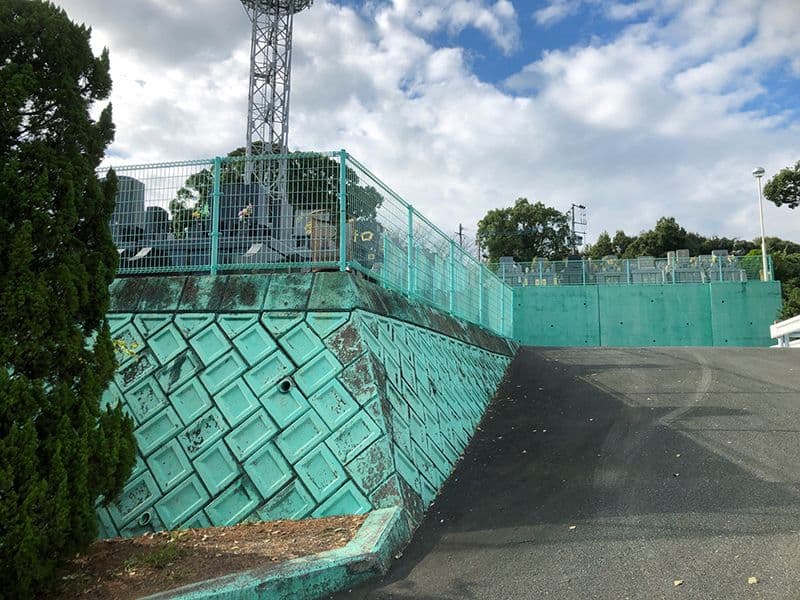 独鈷山霊園