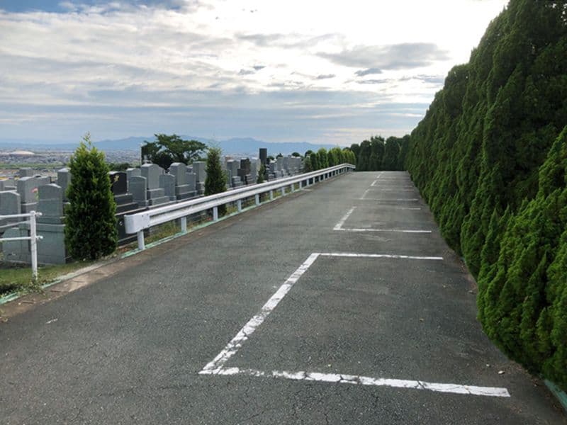 独鈷山霊園
