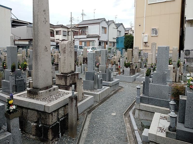 鳥飼西墓地