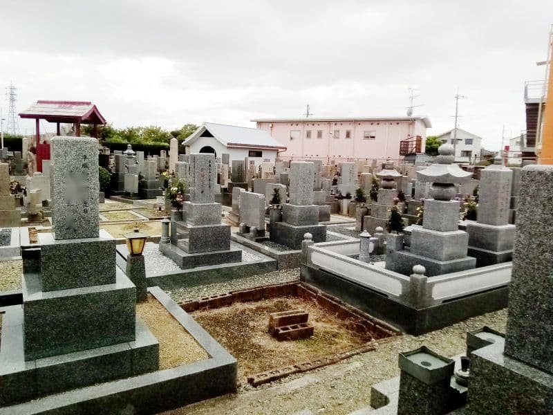 新堂墓地