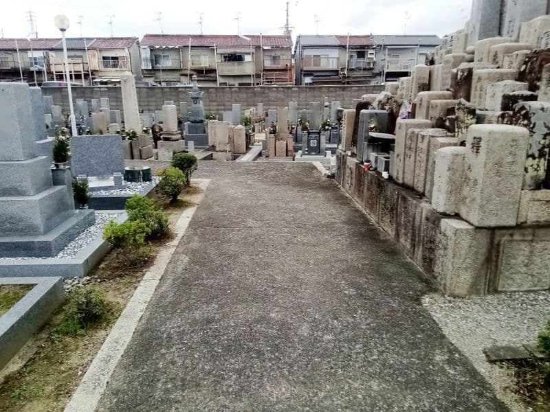 新堂墓地